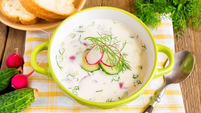 wéi Dir Okroshka op der Dukan Diät kachen