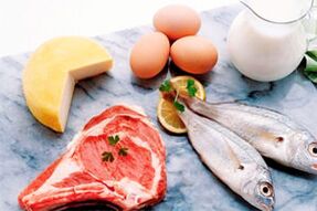 Protein Liewensmëttel fir d'keto Ernährung